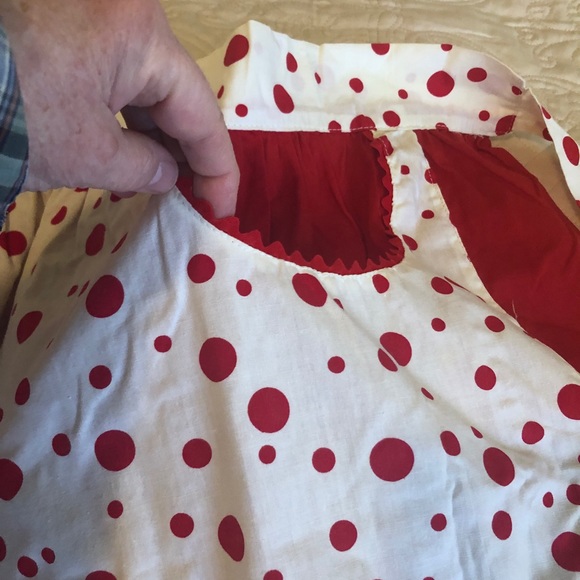 VINTAGE REVERSIBLE HALF APRON WITH POCKETS EACH SIDE RED POLKA dots 1950’s - Picture 6 of 7